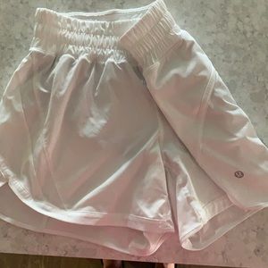 Lululemon white shorts 5 inch